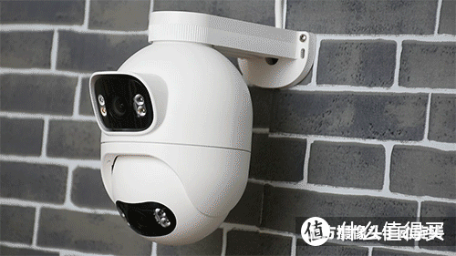 小白智能户外摄像机Q2双摄照明版：双摄联动侦测，360°无死角覆盖