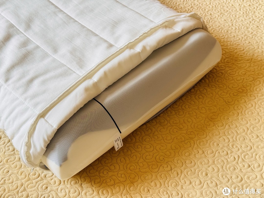 深度睡眠增长超40%——亚朵星球记忆棉深睡枕使用测评