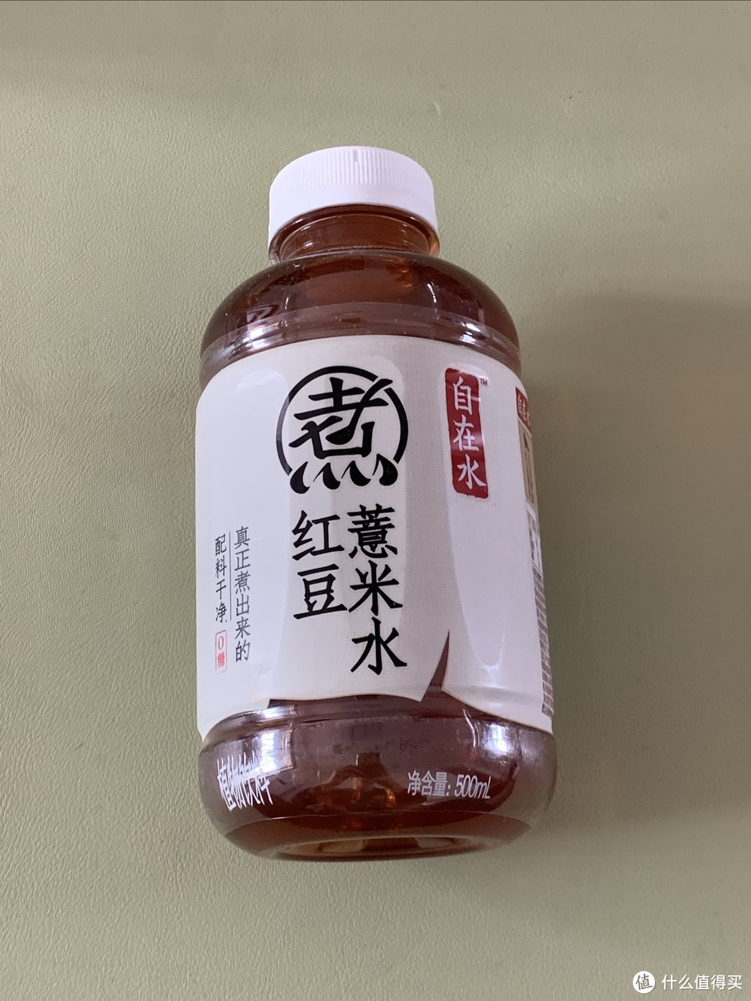 更适合年轻人喝的养生饮料，元气森林红豆薏米水。