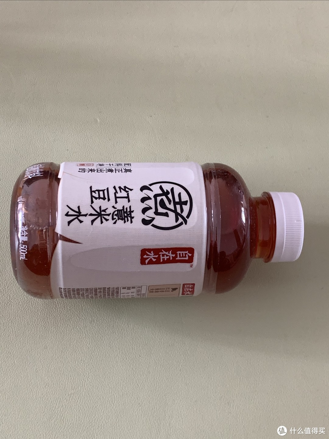 更适合年轻人喝的养生饮料，元气森林红豆薏米水。