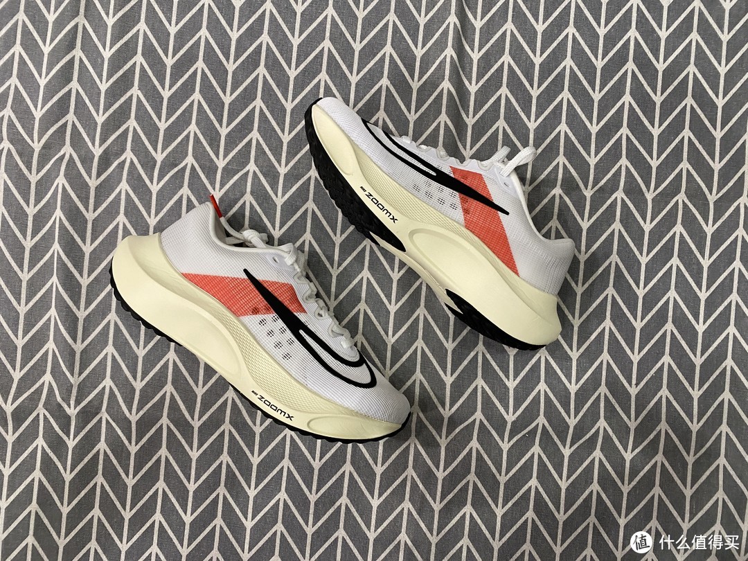 LSD训练碳板怎么选？Nike Zoom Fly 5