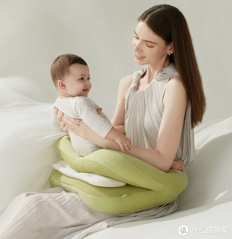 舒适贴心的babycare夹心式哺乳枕，呵护妈妈与宝宝