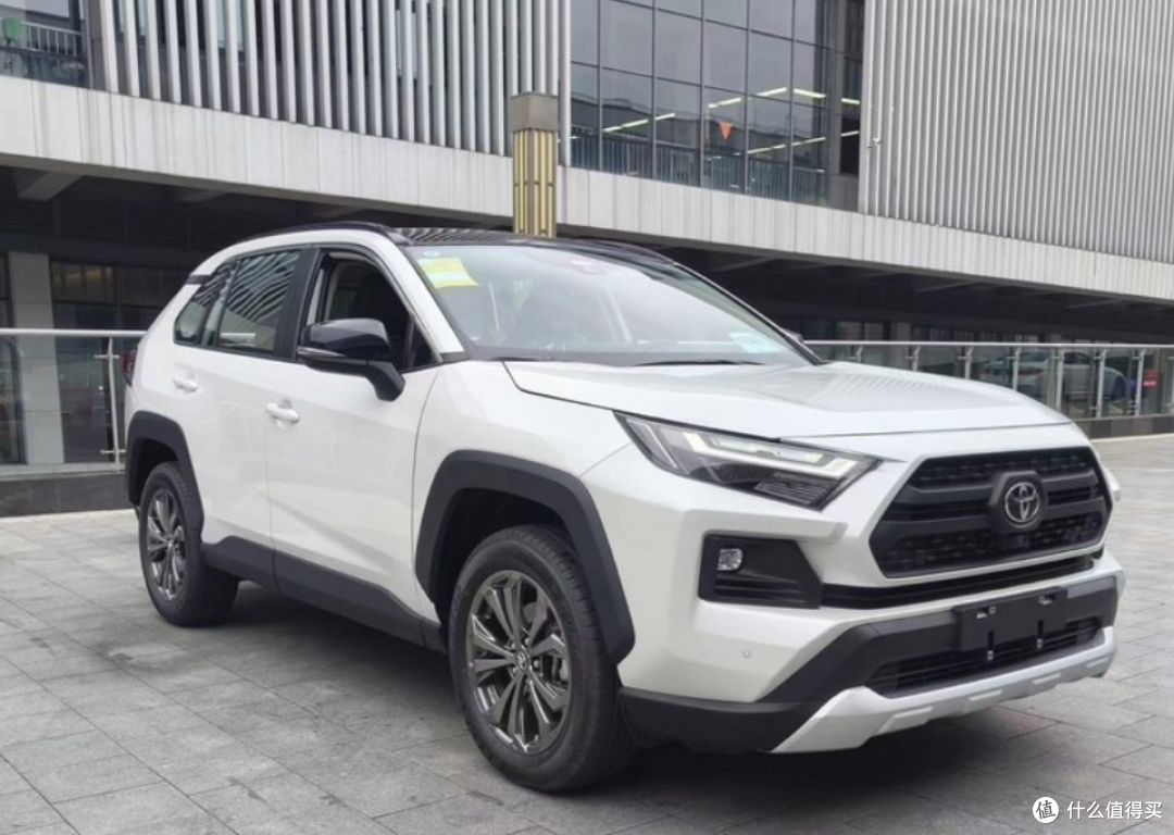 丰田也不要"尊严"了!rav4荣放跌破14万,你会买单了吗?_suv_什么值得买