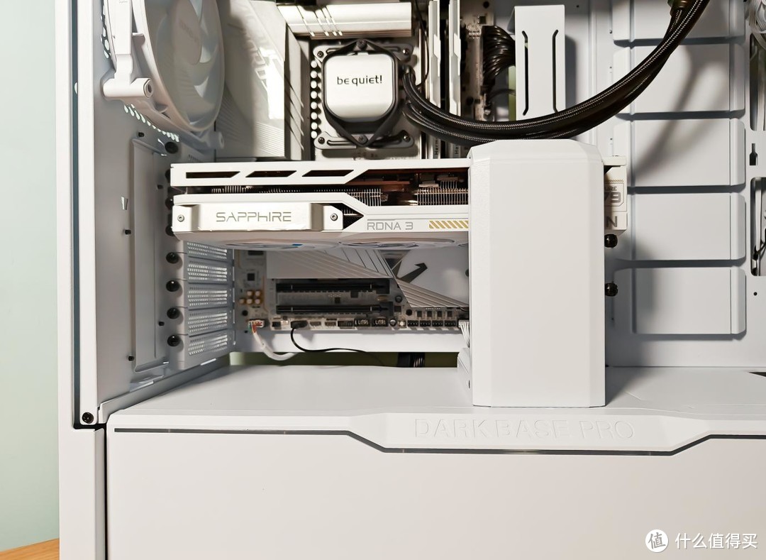 二万元打造高品质白色主题电脑，机箱比高端技嘉主板还贵？细节分享