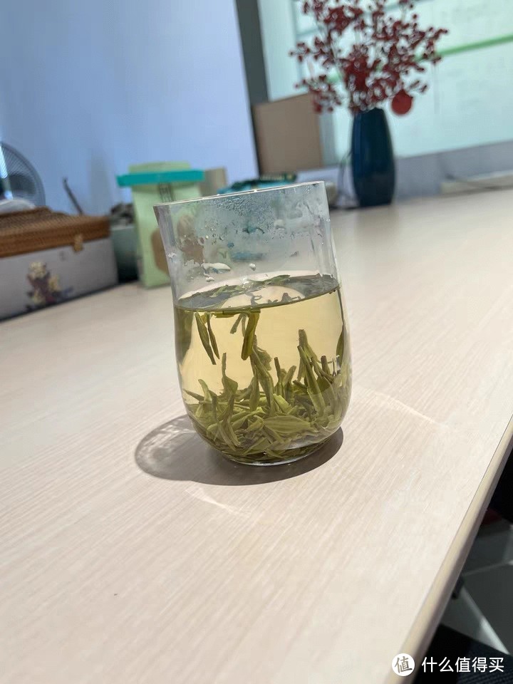 卢正浩西湖龙井茶：梅家坞的明前特级绿茶传奇 