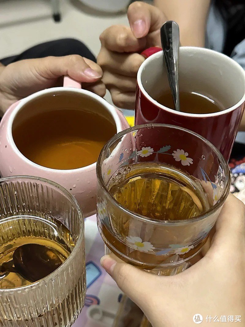 下班的钟声响起干杯