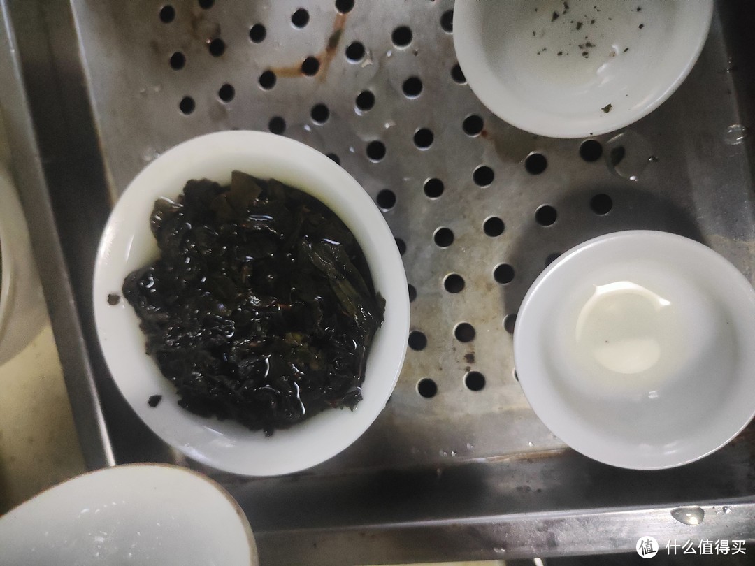 有点茶沫，没有过滤，但丝毫不影响饮用