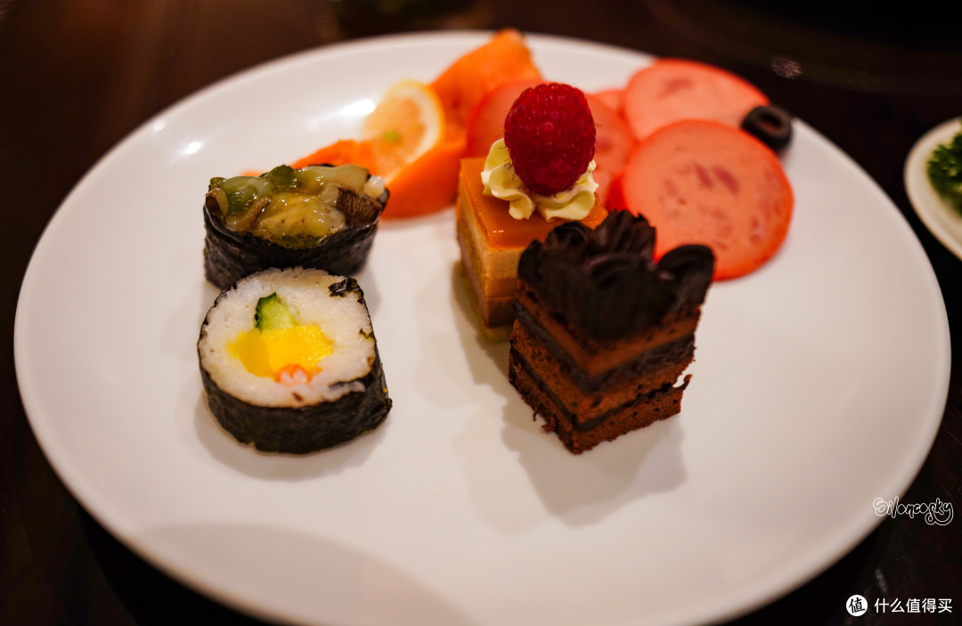 篇六百五十三:为了这只母老虎,我放弃了4800块一晚的套房:上海环球港