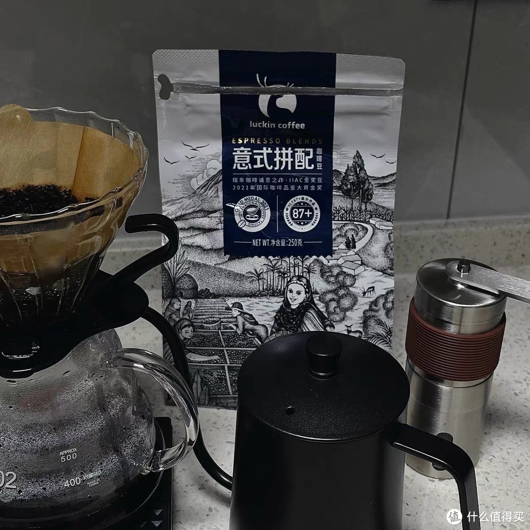 瑞幸咖啡精品咖啡豆意式拼配：新鲜烘焙，唤醒每一天的活力源泉
