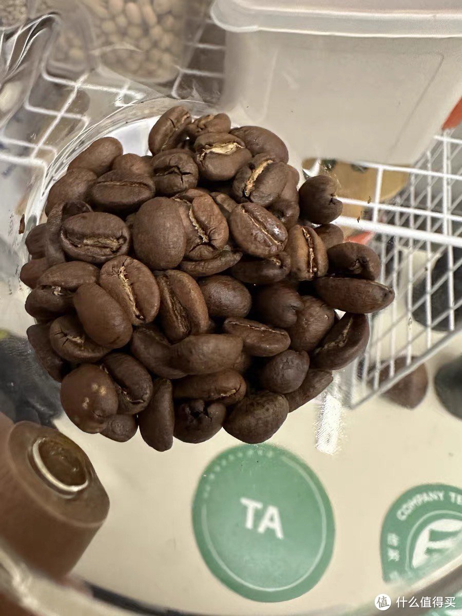 瑞幸咖啡精品咖啡豆意式拼配：新鲜烘焙，唤醒每一天的活力源泉