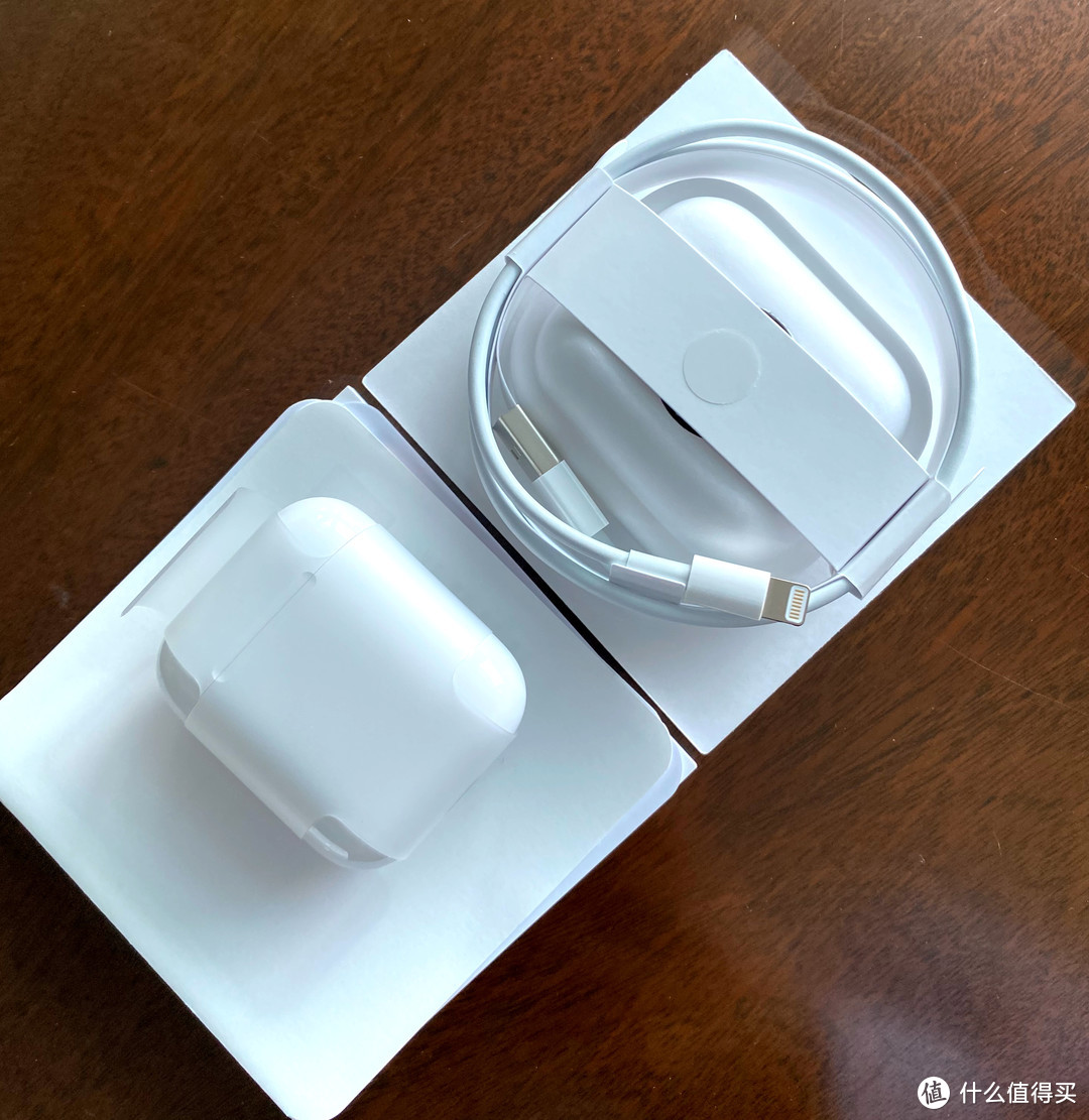 佩戴舒适的苹果airpods