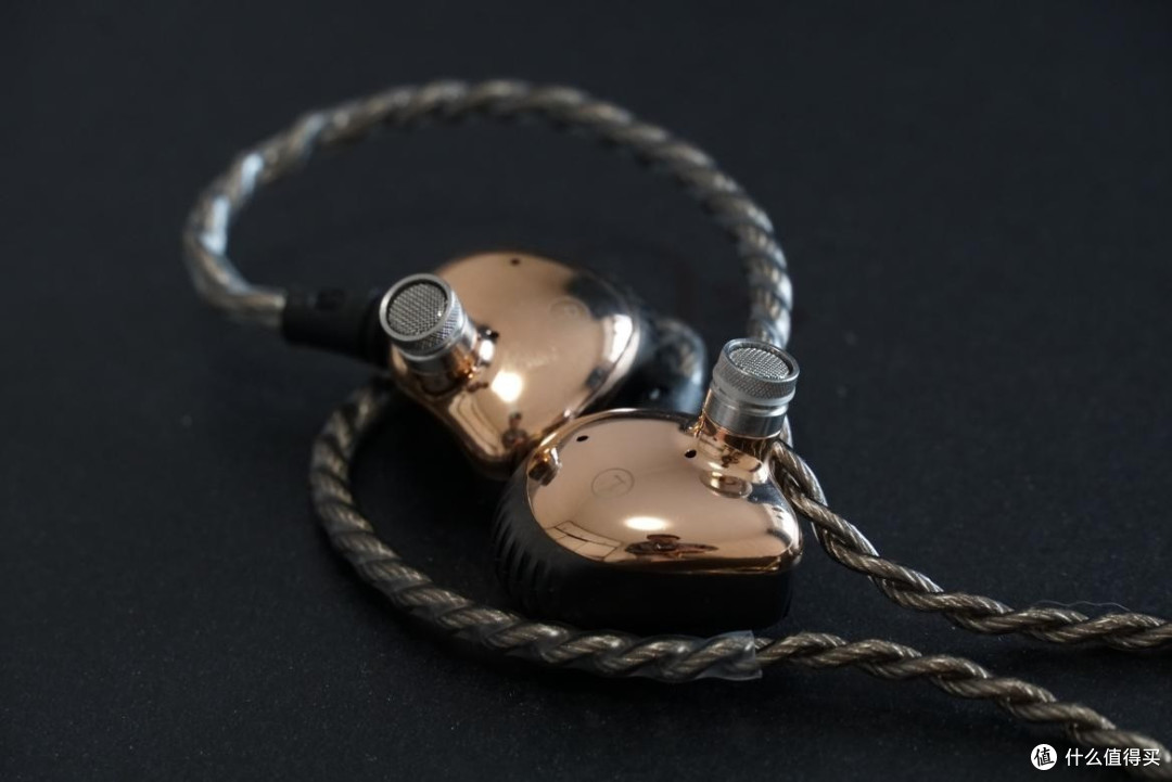 2024年国产有线耳机进化到令人发指的地步山灵me600