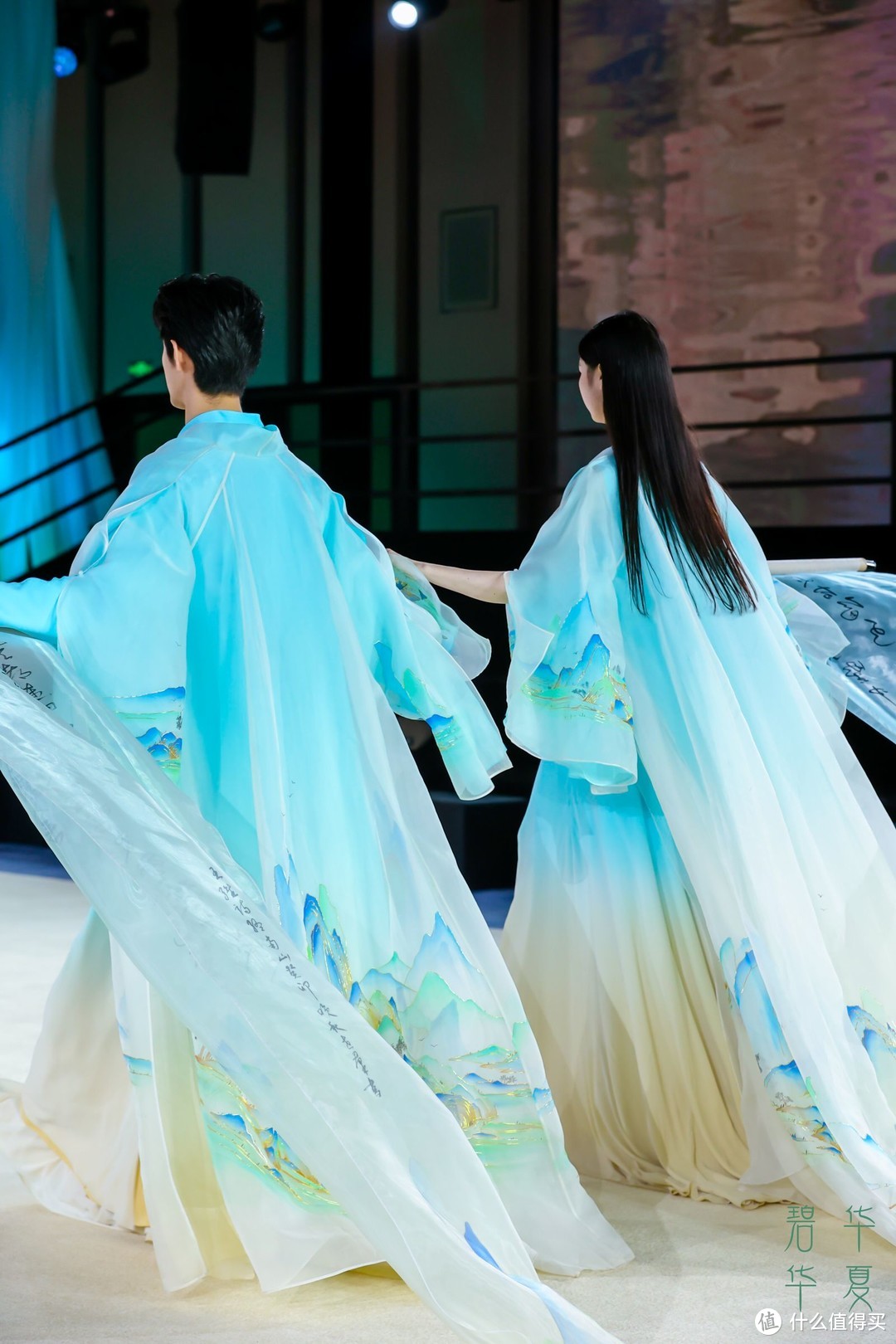 北京时装周开幕大秀：盖娅传说「华夏·碧华」，穿越东方美学，感受千年传承！