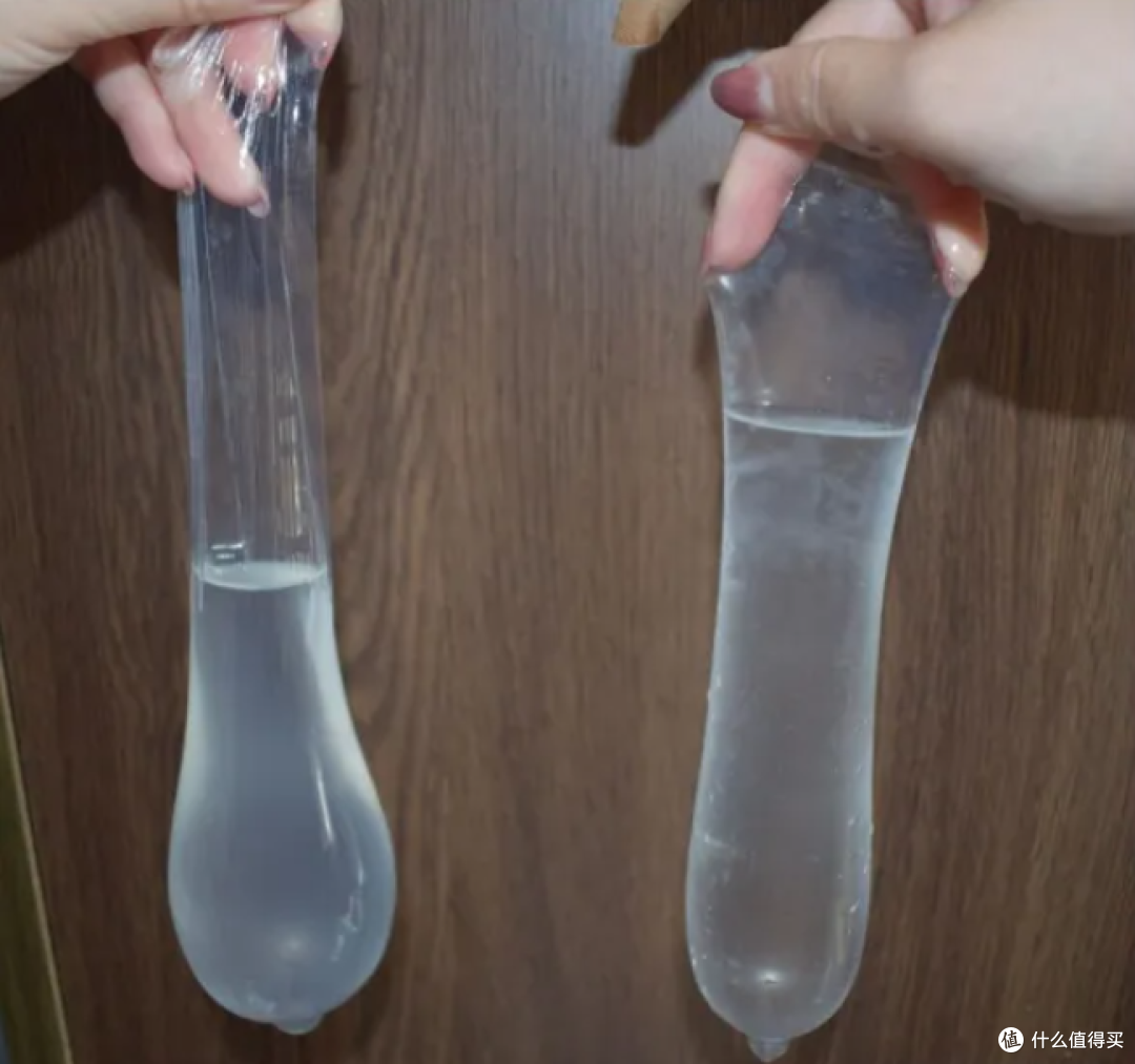 左：倍力乐 右：杜蕾斯