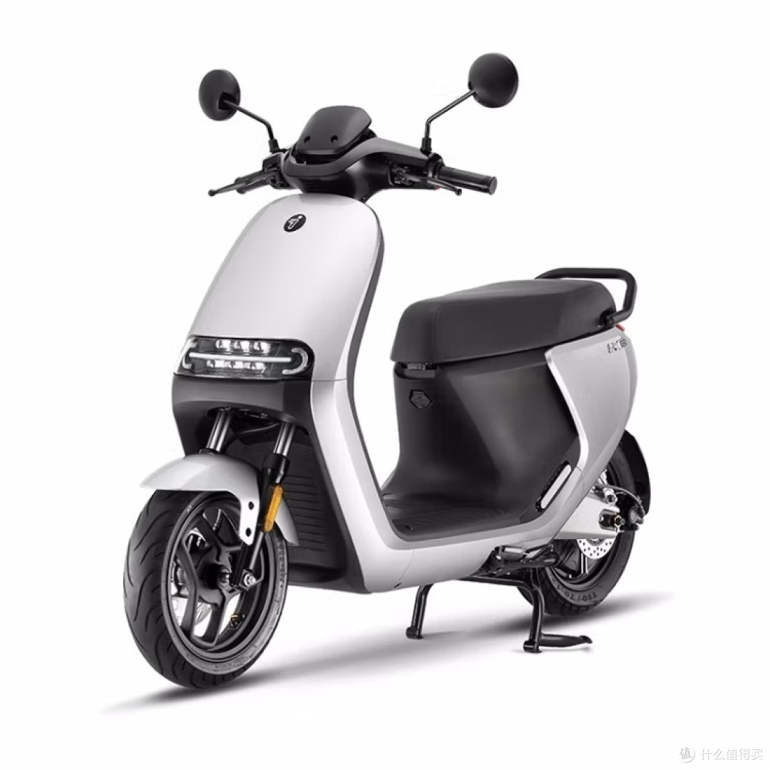 电动车新选择九号电动摩托引领绿色出行新风尚