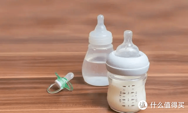 奶瓶什么材质的最安全？五大主流款奶瓶测评安利！