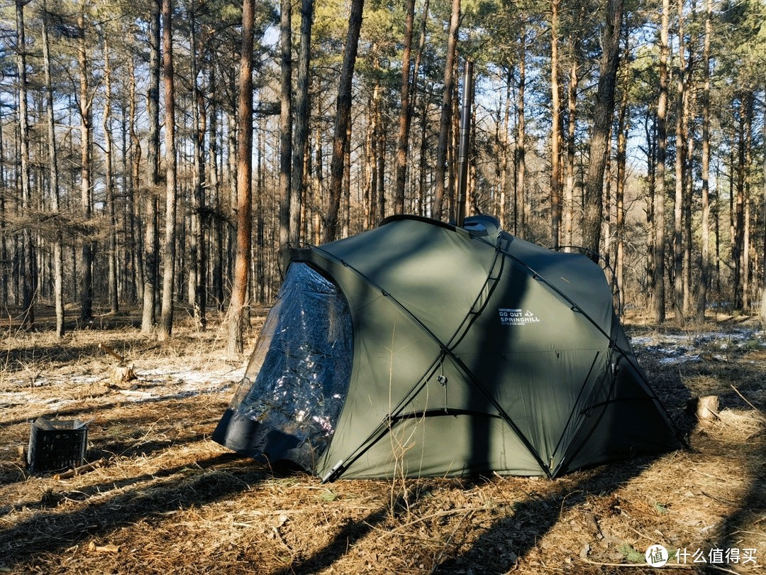 帐篷、柴火炉与摩卡壶，温馨静谧的初春露营之旅