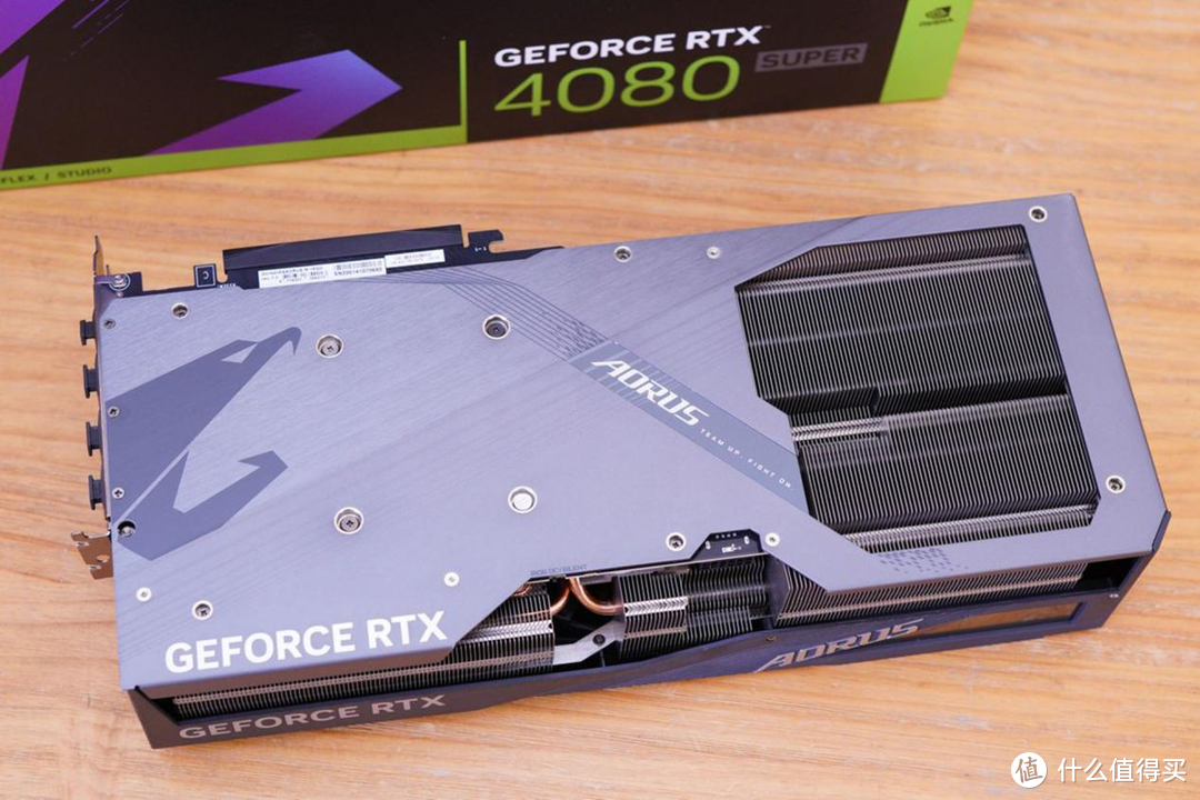 技嘉AORUS RTX 4080 SUPER超级雕显卡：实测AI绘画，有神器加持！