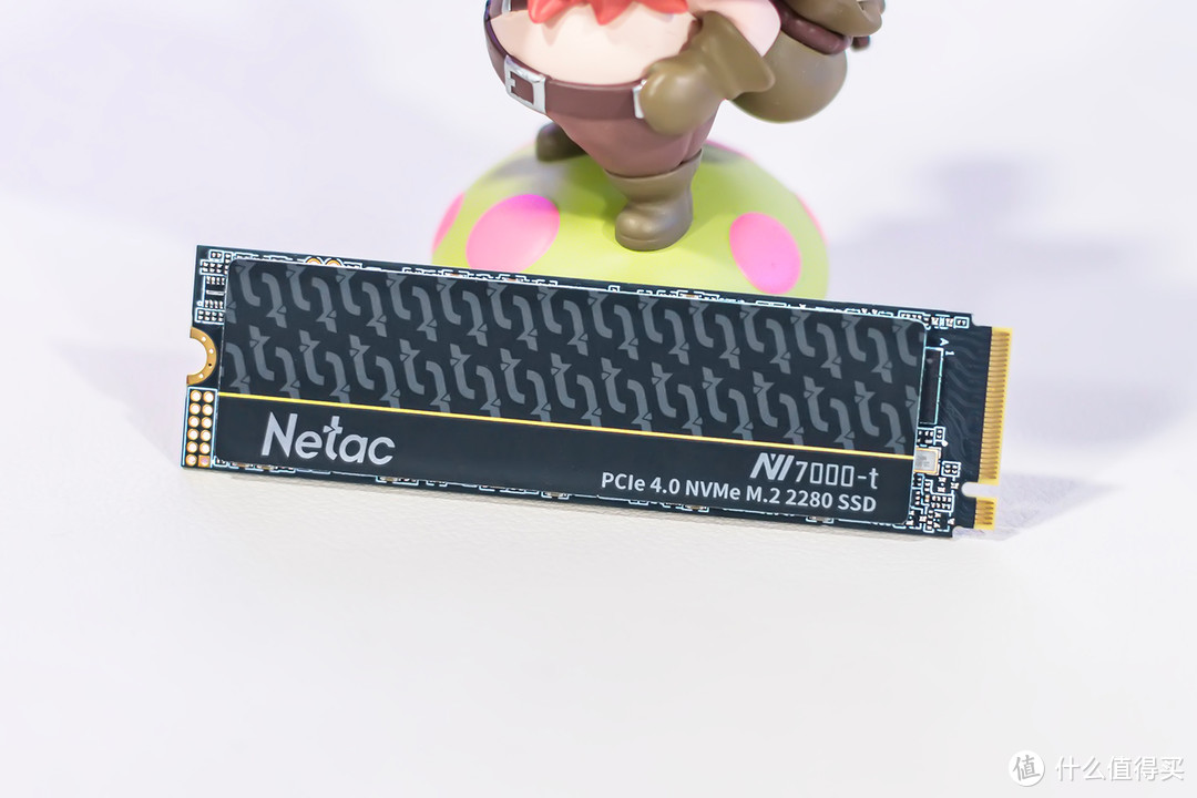 朗科绝影NV7000-t 2TB固态硬盘评测：PCIe4.0满速读取，高性能低温度