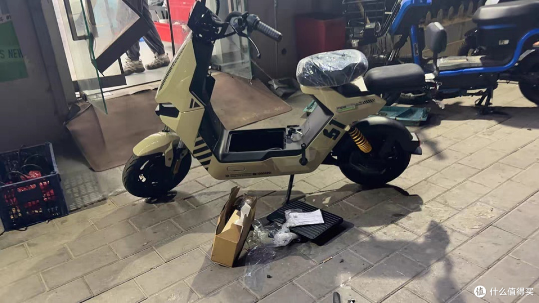 小牛电动新品f100你的城市通勤最佳拍档