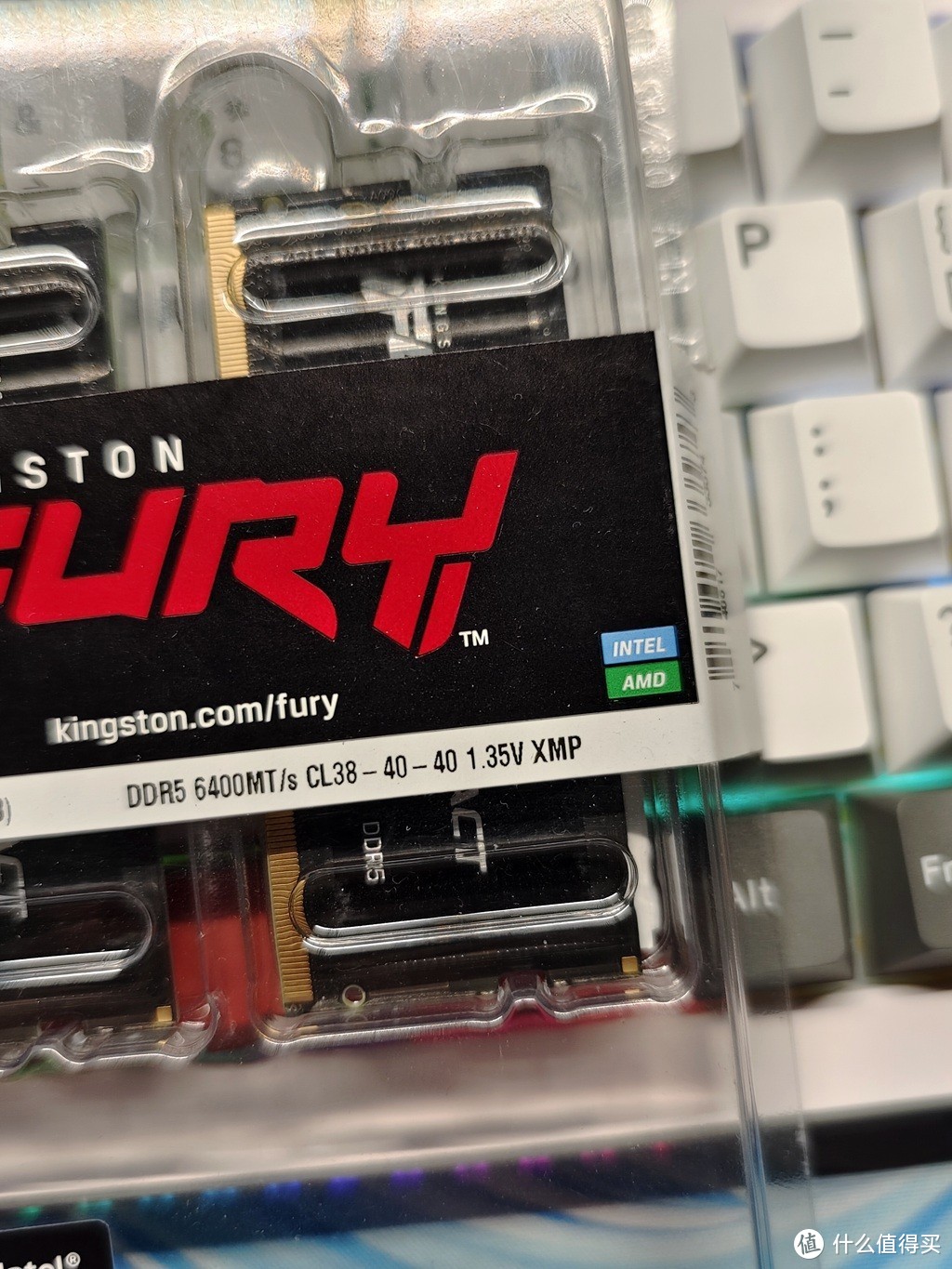 让零刻Mini主机性能更进一步：金士顿FURY DDR5笔记本内存升级体验