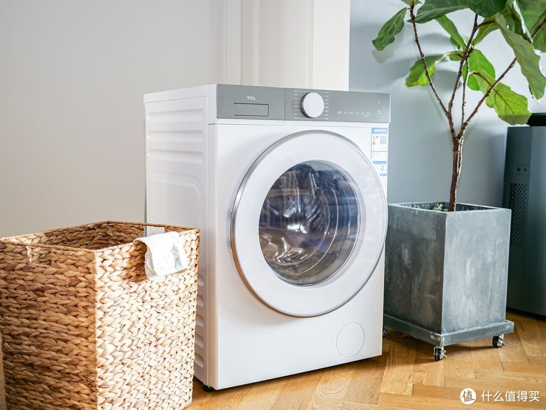 天花板级洗净比全嵌超薄机身tcl超级筒洗衣机t7h开年王炸