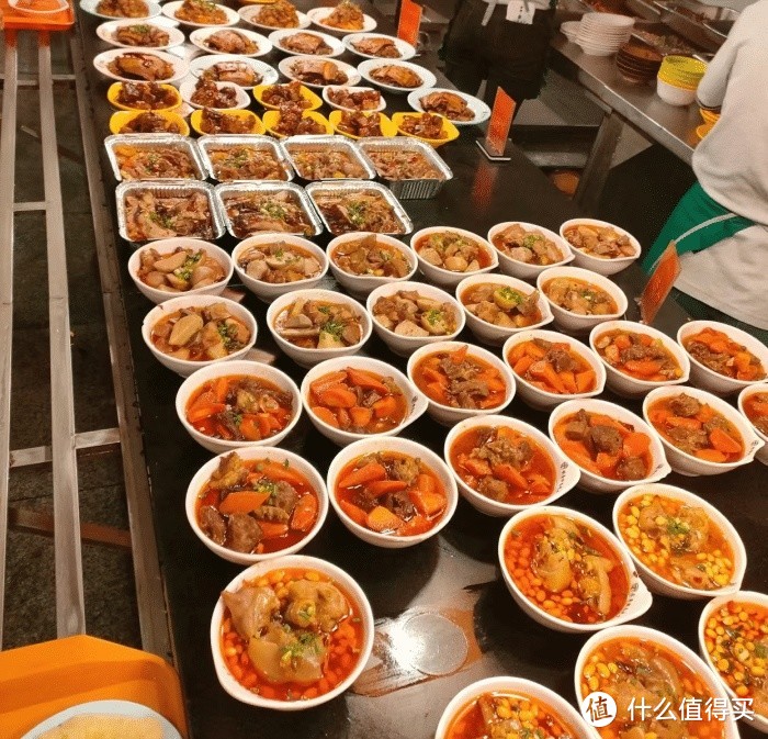 韩国大学伙食不是泔水！中国留学女为韩餐正名 却被泡菜照打脸