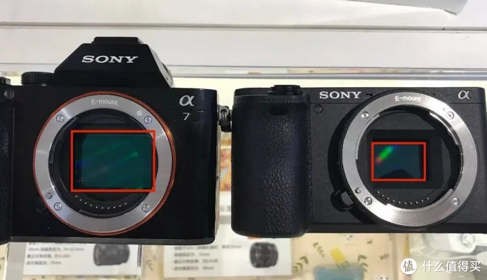 索尼相机和镜头如何选？全画幅相机搭配大光圈镜头，高性价比首选