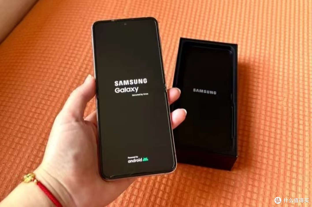 从7499跌至3999,折叠屏 ipx8防水 骁龙8 芯片,价格更亲民了_安卓手机_