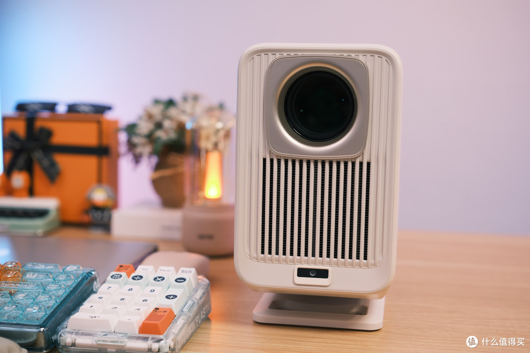 总有同事让我推荐家用投影，可以看看这款，AOC A2 Pro千元智能投影