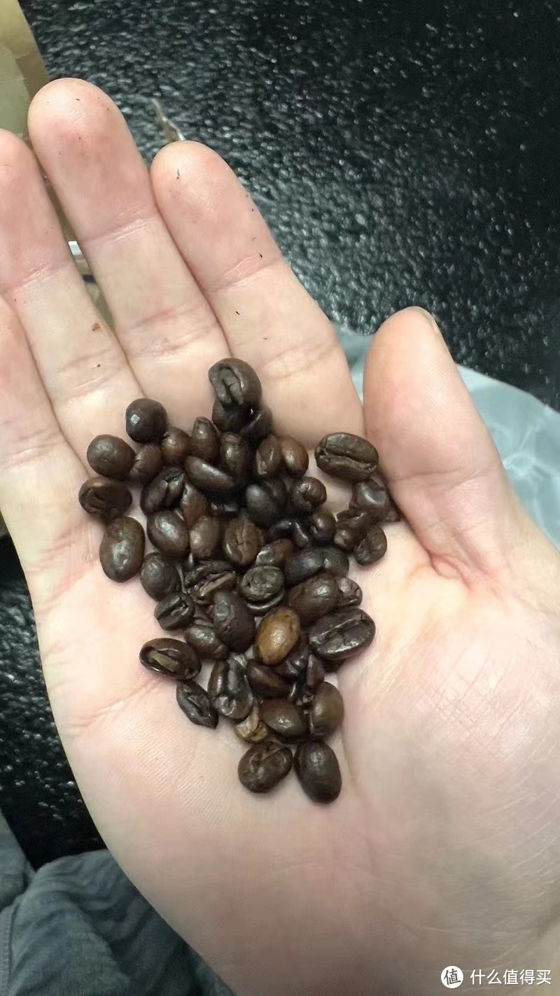 咖啡，这种源于咖啡豆的饮品，已经成为了现代人们生活中不可或缺的一部分。