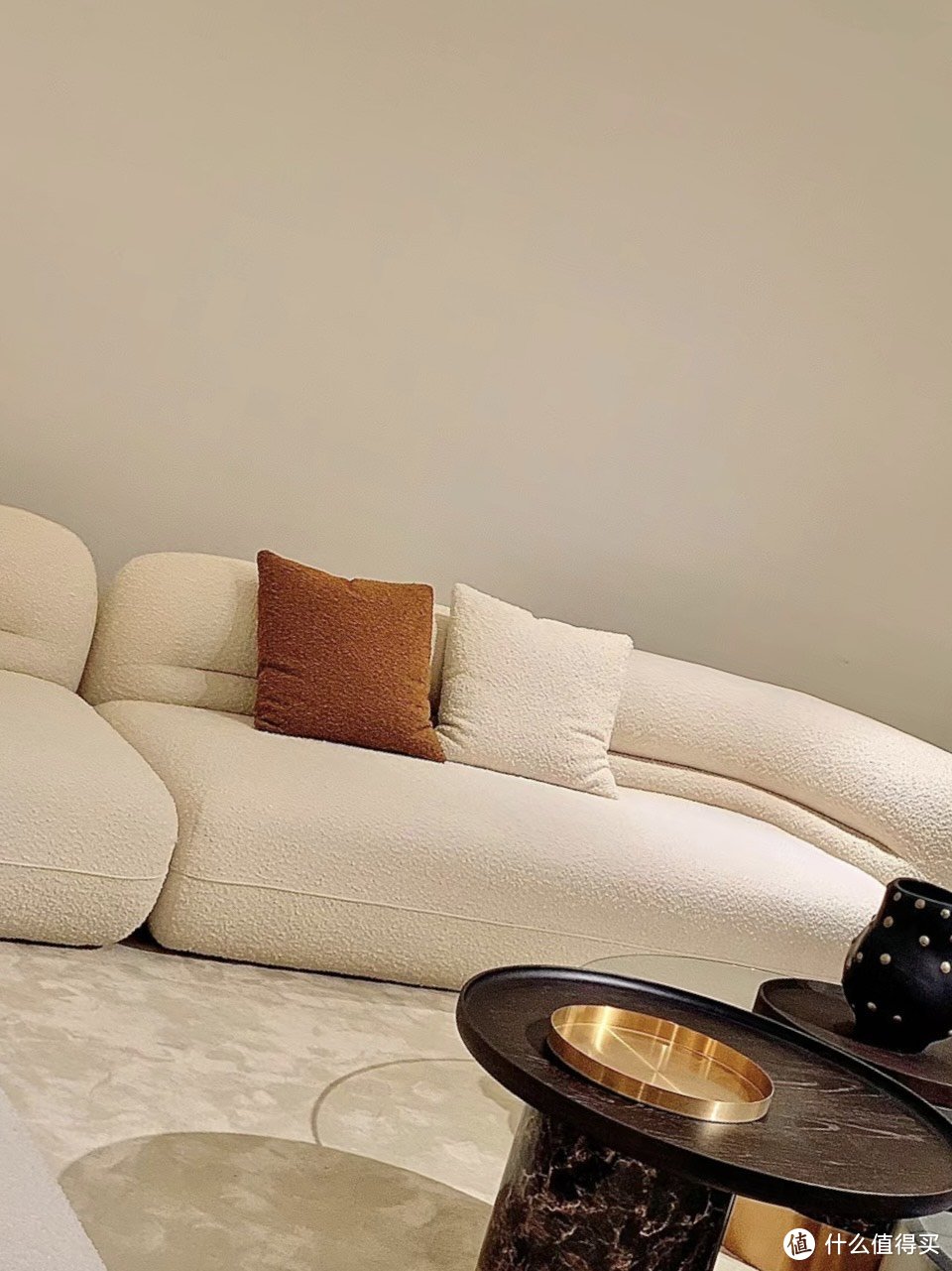 沙发是客厅中最重要的家具之一