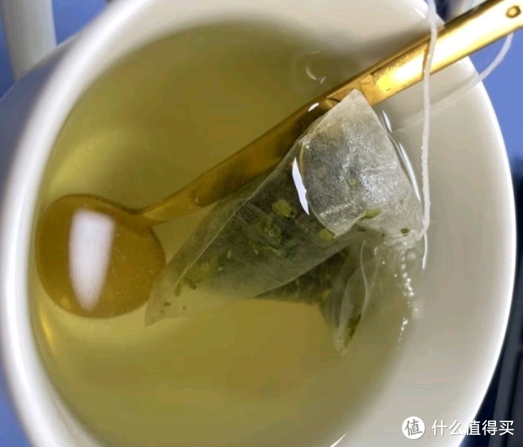 白桃水果茶，冷泡更美味！乐乐茶让你清凉一夏！