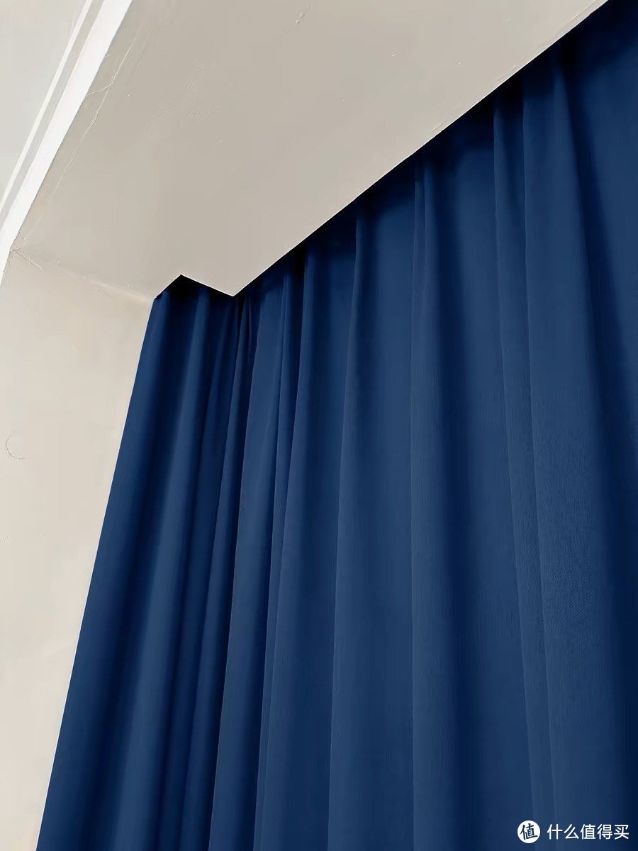 2024新款全遮光卧室窗帘：强隔音、免打孔、隔热防晒，定制你的专属遮光布