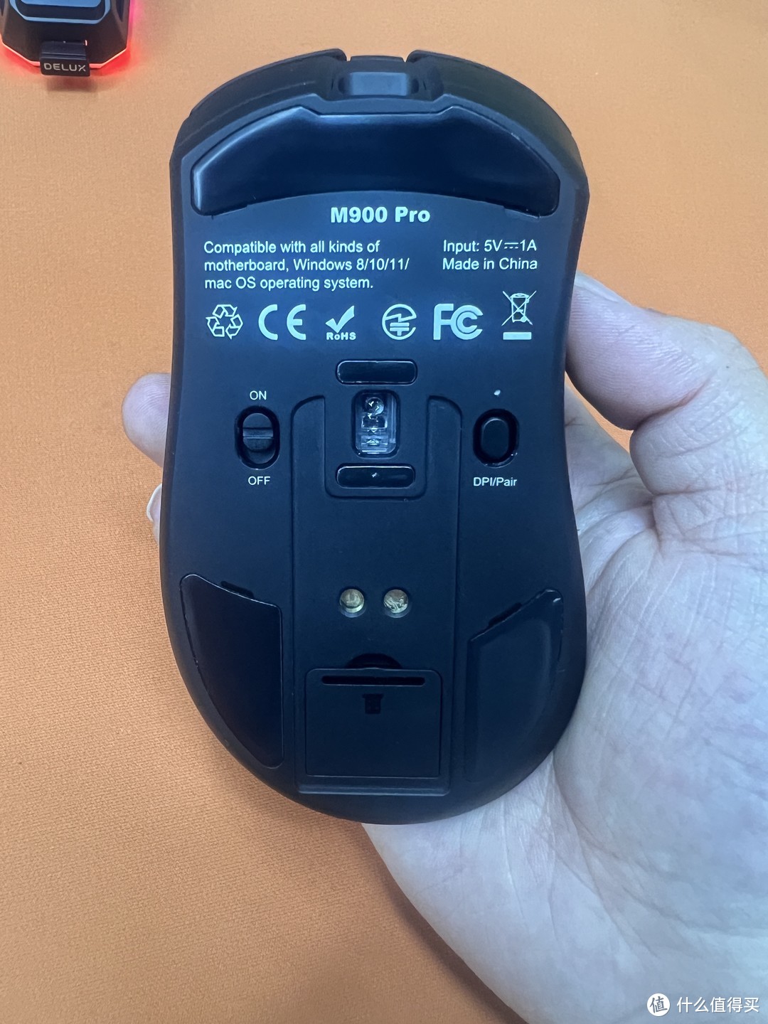 平替蝰蛇V3pro？右手人体工学游戏鼠标，多彩新品M900pro。