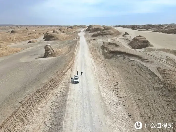 这个无人区，深入柴达木腹地，堪称自然原始之美！也是自驾爱好者的必去之地