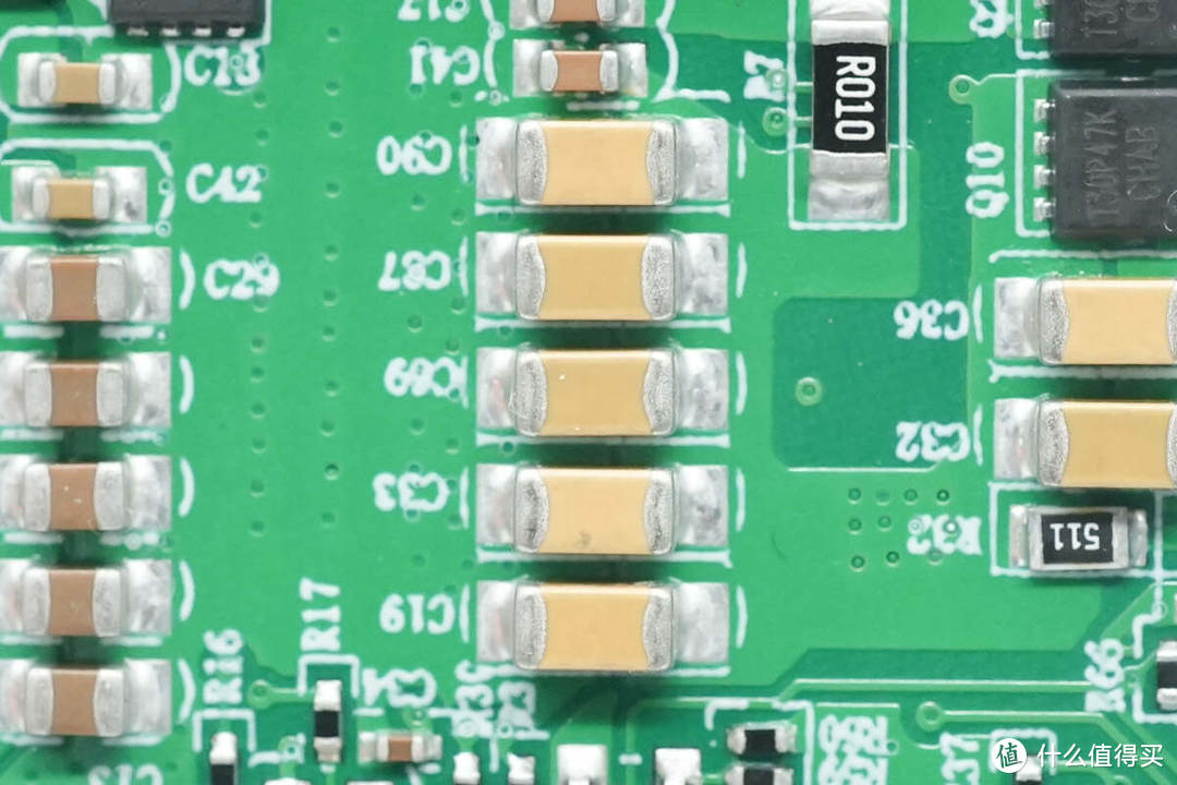 拆解报告：ROMOSS罗马仕10000mAh 67W超级快充移动电源PCP10-221