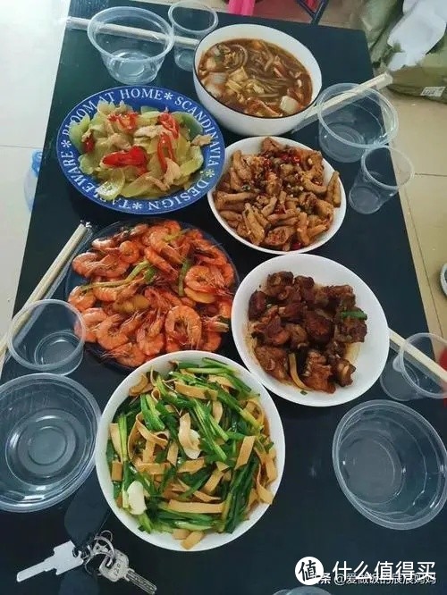 自己动手做饭好吃，每天带饭上班也是一种享受。