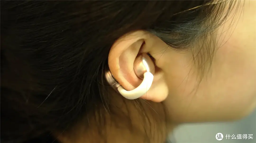 双飞燕BioSong生物丽声蓝牙耳机：生物振膜加持，耳夹佩戴无负担