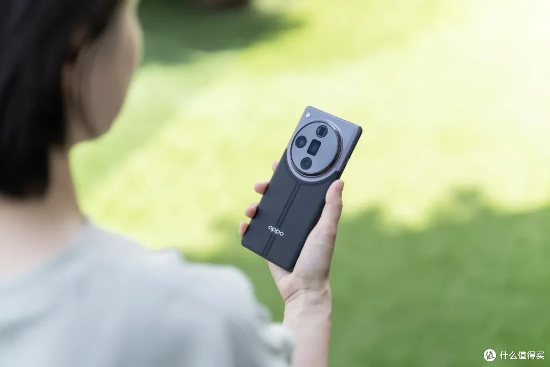 OPPO Find X7 Ultra 1TB衛星通信版 OPPOが衛星電話に対応したOPPO