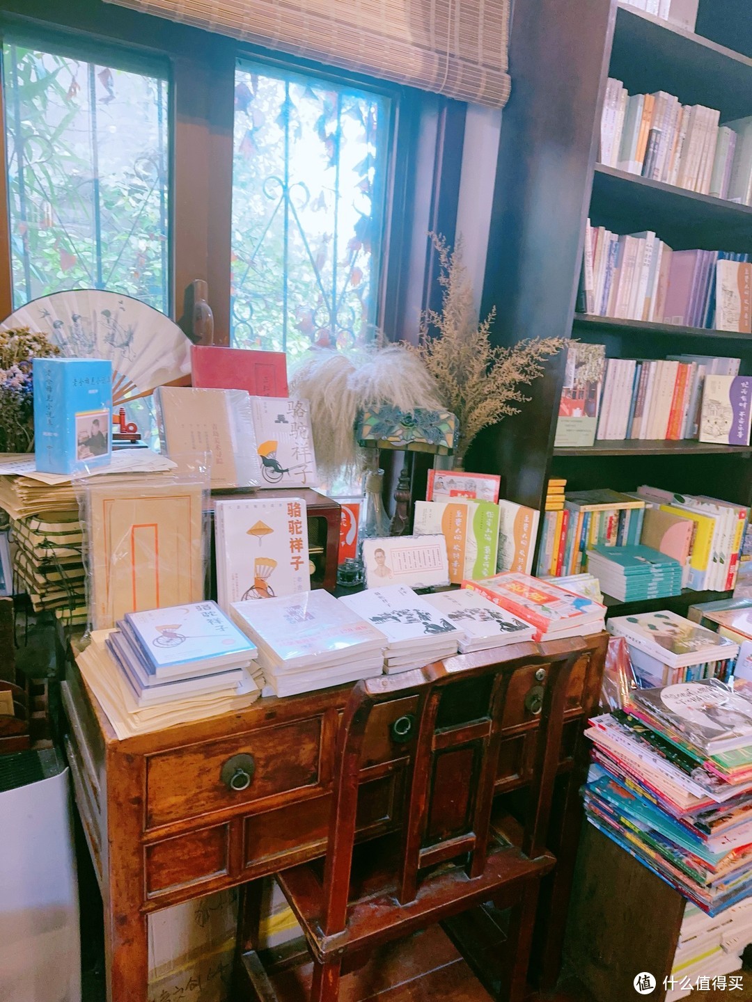 青岛荒岛书店：一个可以静下心来的地方！