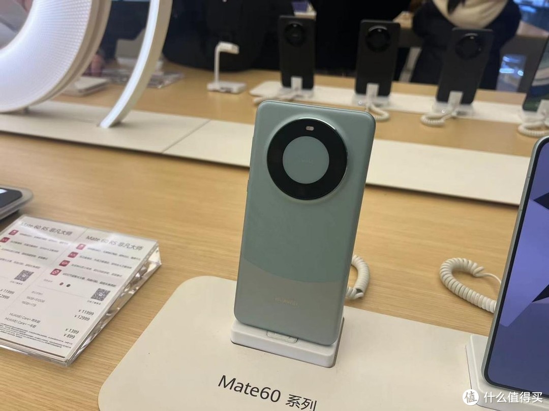 仅8999元,华为比苹果更亲民_其他智能手机_什么值得买