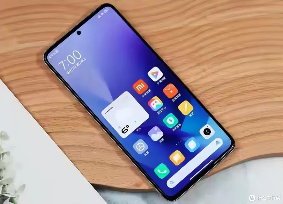 去年很火的骁龙8手机16gb256gb已跌至1776元还支持无线充电