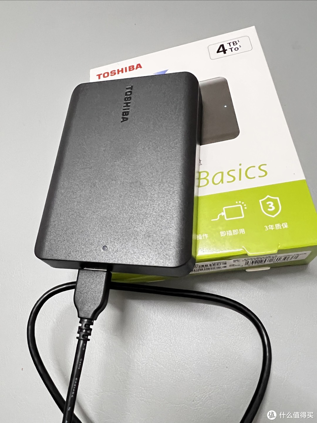 东芝Basics（A5）移动硬盘：高速传输、轻薄便携的数据存储利器
