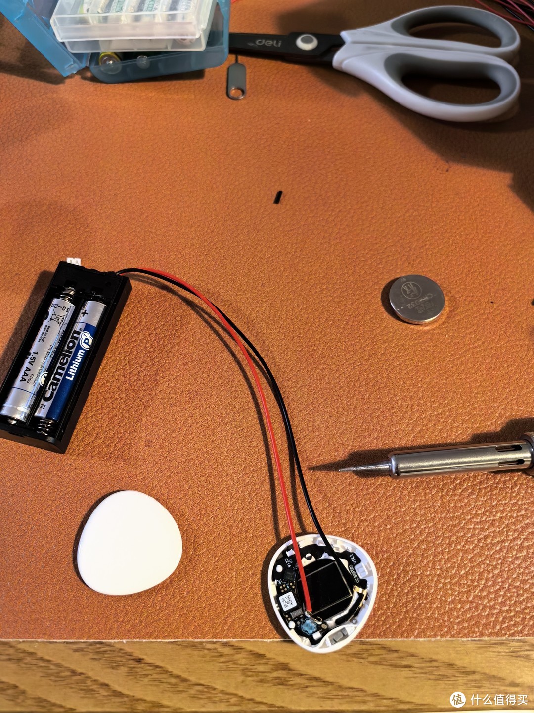电池盒串联3V，tag正负极对准焊接。