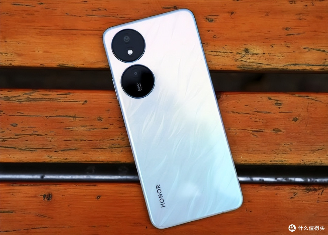 荣耀化身价格屠夫68英寸大屏5000万像素6000mah仅1142元