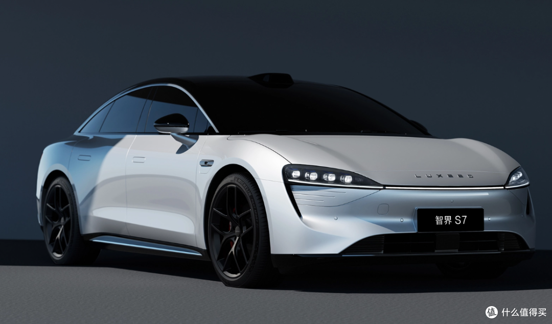 也就是huawei inside,hi模式是华为提供技术支持,但汽车整体设计依旧