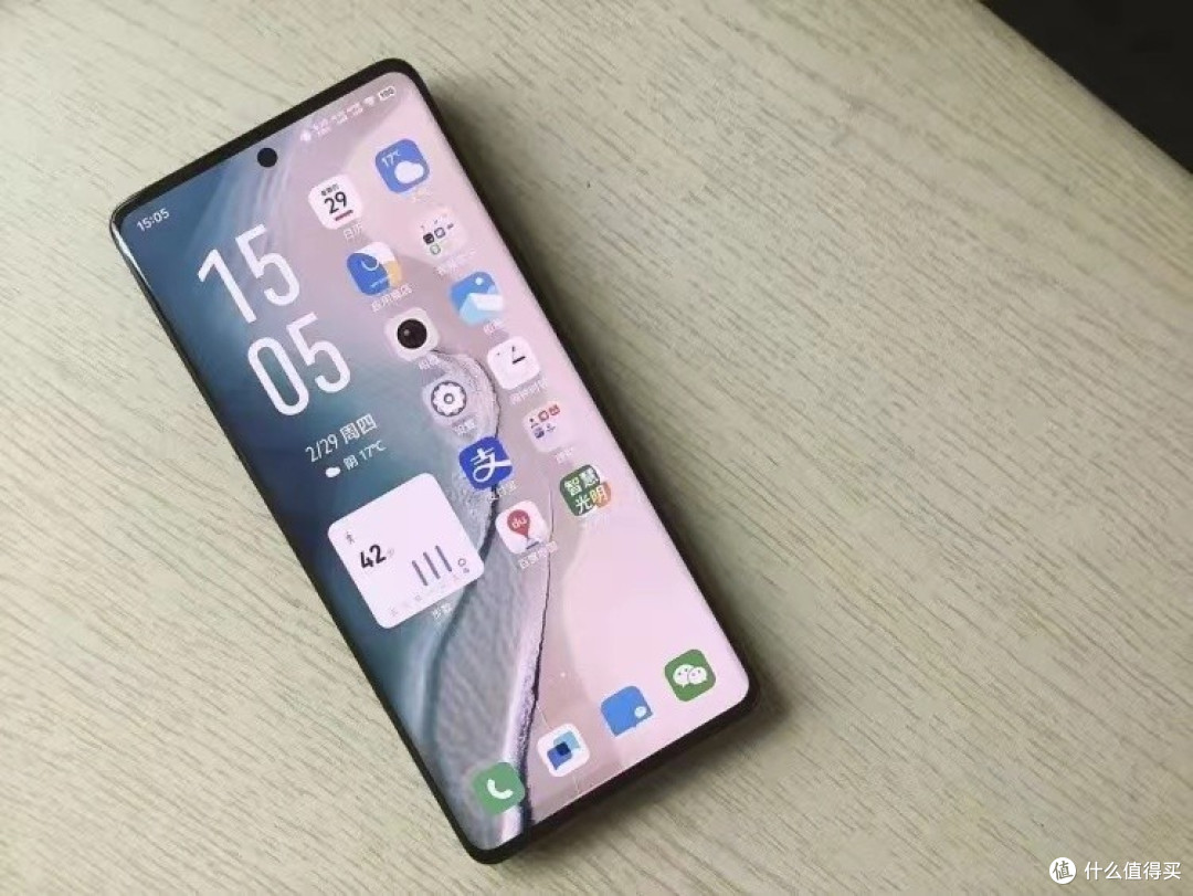 vivo高颜值手机50000mm05散热百万跑分前置5000万像素跌至1999元