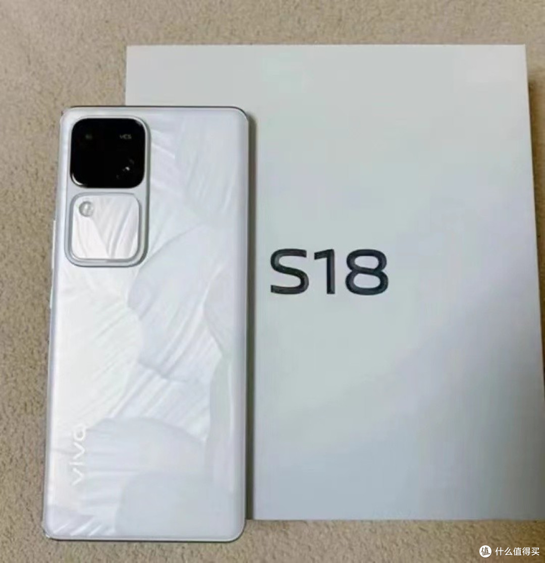 vivo高颜值手机50000mm05散热百万跑分前置5000万像素跌至1999元