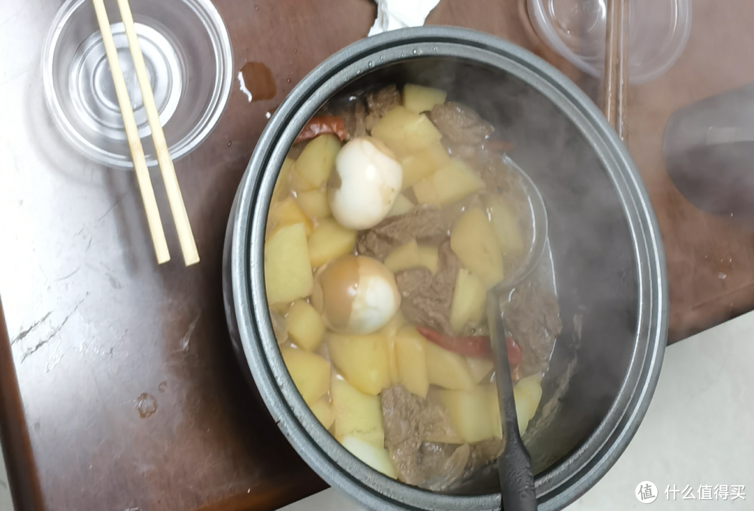 土豆炖牛腩，